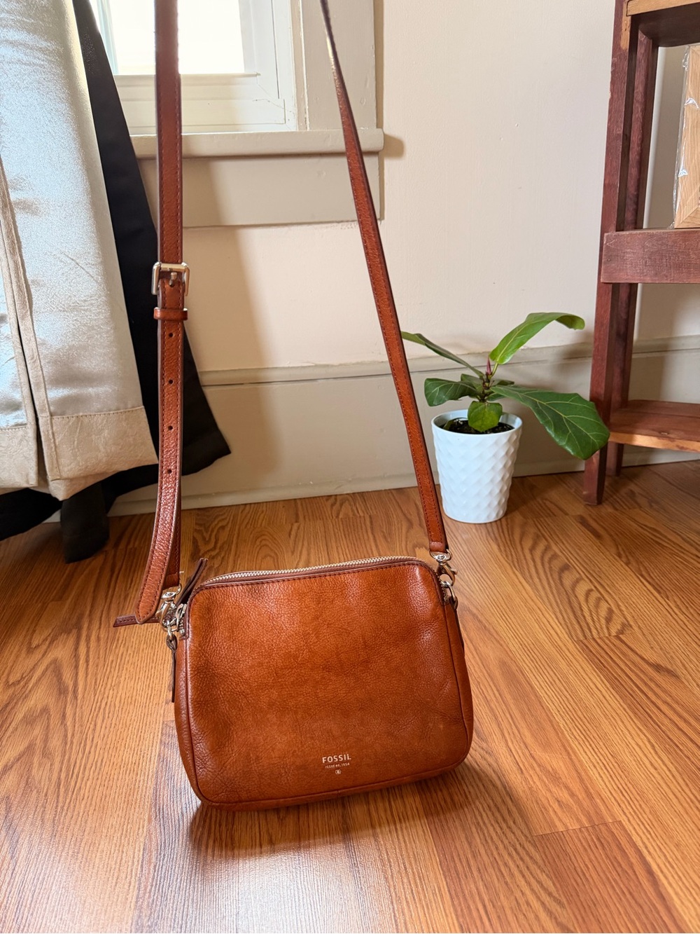 Leather Fossil purse - Picture 3 of 12